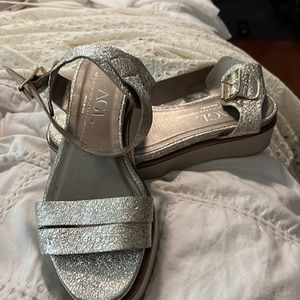 AGL attilio giustileombruni silver sandals 9m
